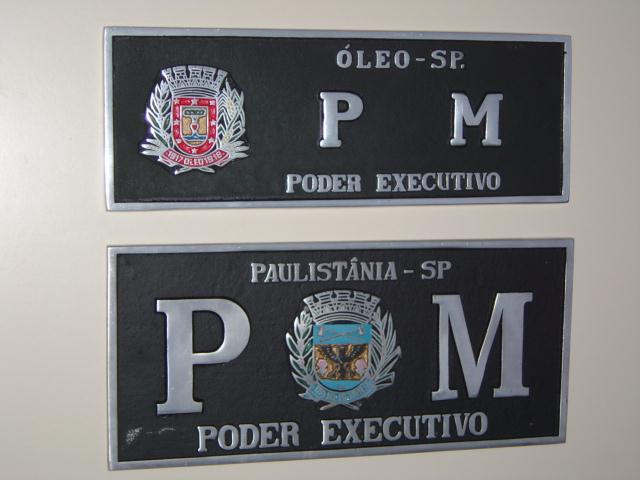 PLACA DE CARRO OFICIAL EM ALUMNIO FUNDIDO